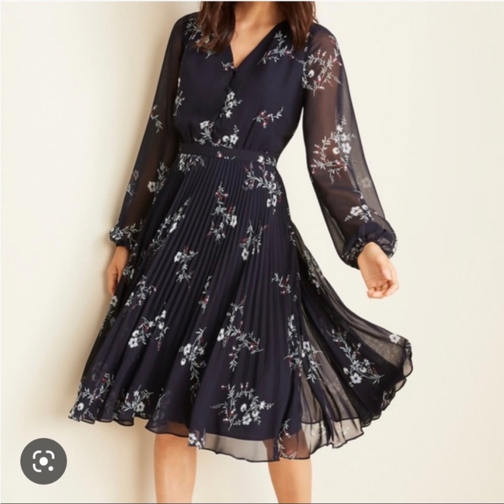 Ann Taylor Navy Floral Dress